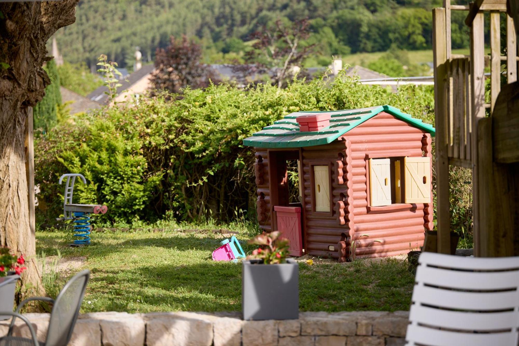 Hotel-Restaurant Le Calice Du Gevaudan - A75 Banassac Zewnętrze zdjęcie